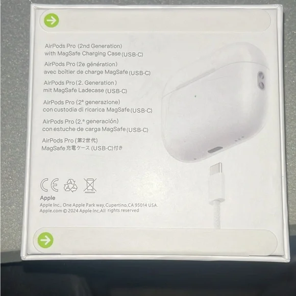 Apple White Earbud Headphones Earbud Headphones